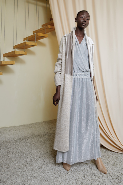 "Как дома, где бы ты не находилась": дуэт VOROZHBYT&ZEMSKOVA представил новый лукбук сезона осень-зима 2018/19